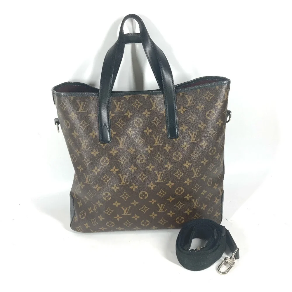 LOUIS VUITTON Brown Monogram Canvas Shoulder Bag